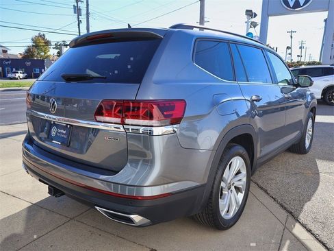 Certified 2022 Volkswagen Atlas SE image 5