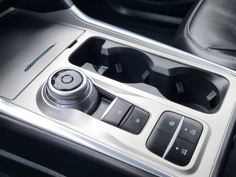 Used 2023 Ford Explorer XLT w/ Equipment Group 202A image 23