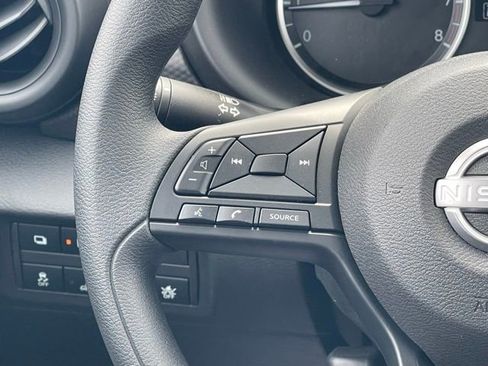New 2025 Nissan Kicks Play S image 19