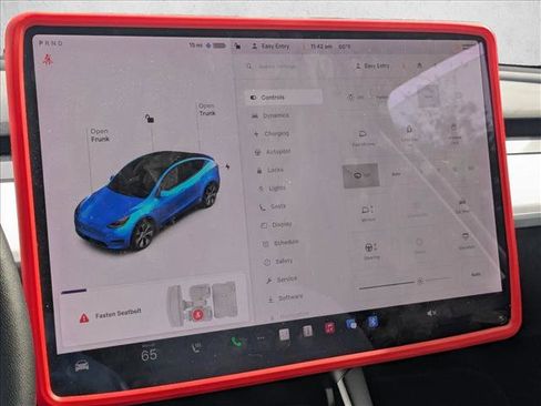 Used 2021 Tesla Model Y Long Range image 12