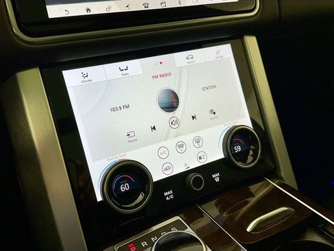 Used 2022 Land Rover Range Rover Westminster Edition image 16