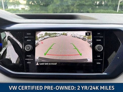 Certified 2022 Volkswagen Taos SE FWD image 31