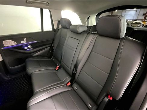 Used 2026 Mercedes-Benz GLS 450 4MATIC image 18