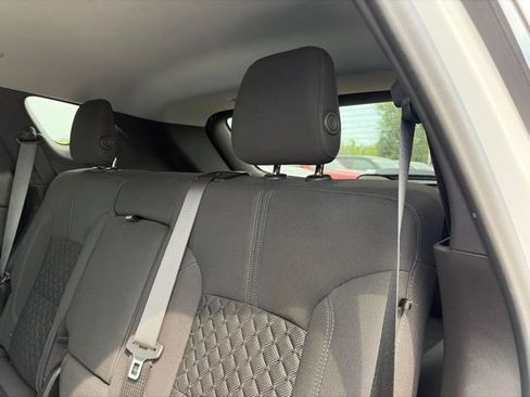Used 2021 Chevrolet Blazer LT FWD image 33