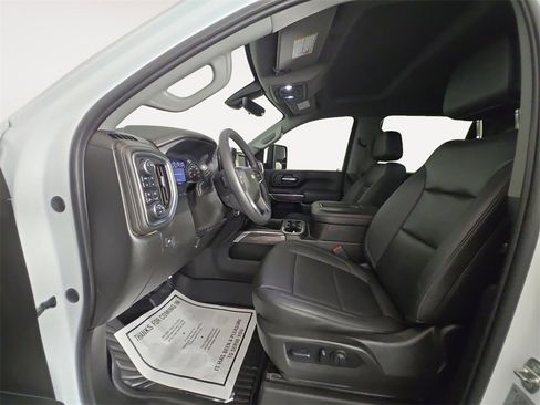 Used 2022 Chevrolet Silverado 2500 LTZ image 9