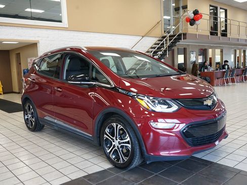 Used 2018 Chevrolet Bolt Premier w/ Driver Confidence II Package FWD image 18