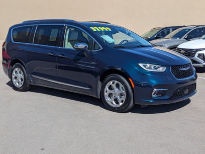 Used 2021 Chrysler Pacifica Limited w/ Premium & Safety Sphere Group