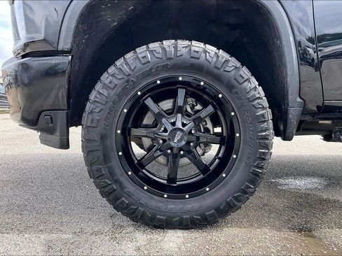 Used 2022 Chevrolet Silverado 2500 Custom w/ Custom Value Package AWD/4WD image 32