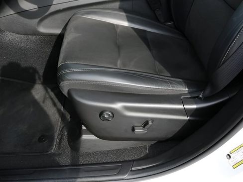Used 2022 Jeep Grand Cherokee Laredo X RWD image 14