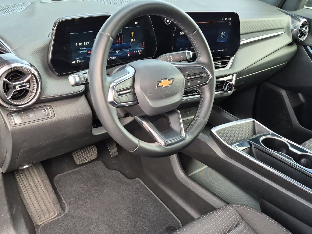 Used 2025 Chevrolet Equinox LT FWD image 15