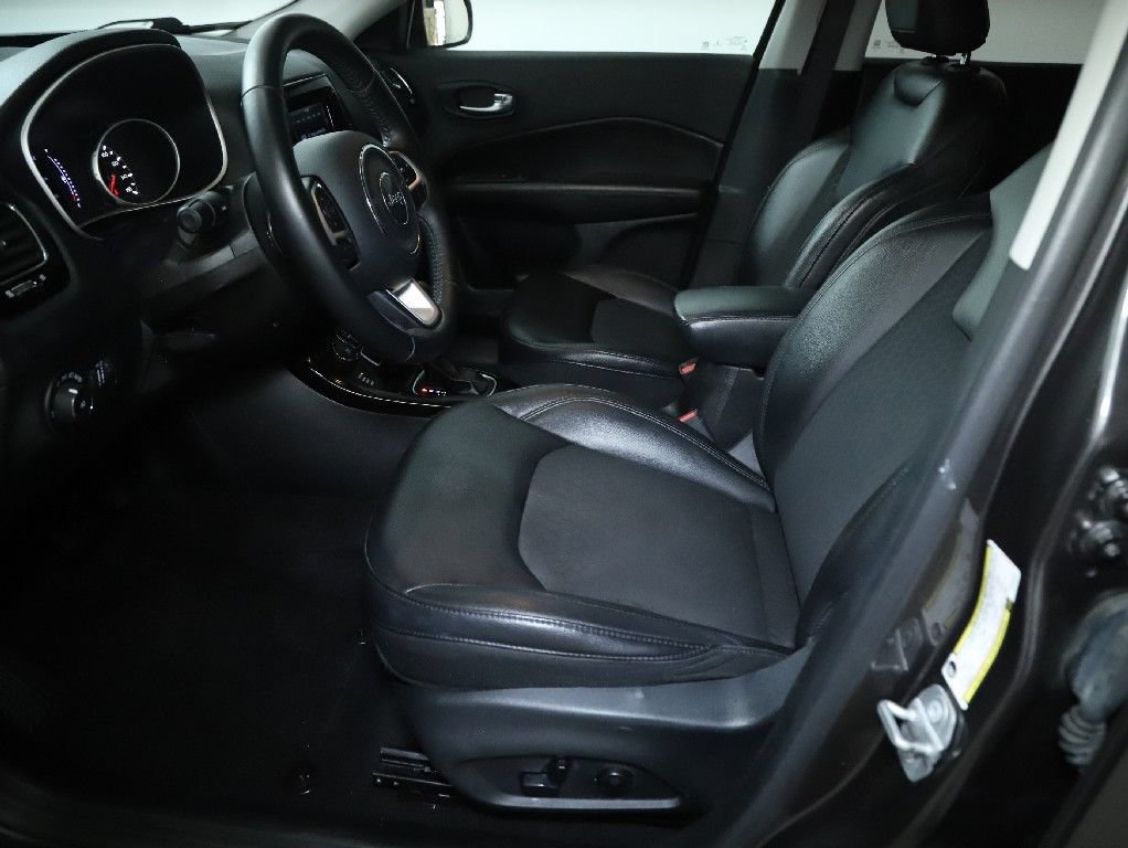 Used 2019 Jeep Compass Latitude AWD/4WD image 18