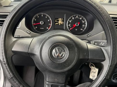 Used 2014 Volkswagen Jetta SE FWD image 25