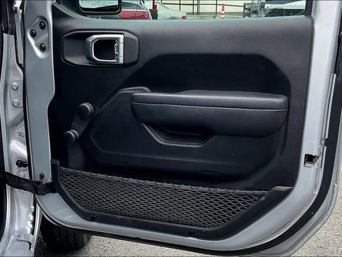 Used 2022 Jeep Wrangler Unlimited Sport image 21