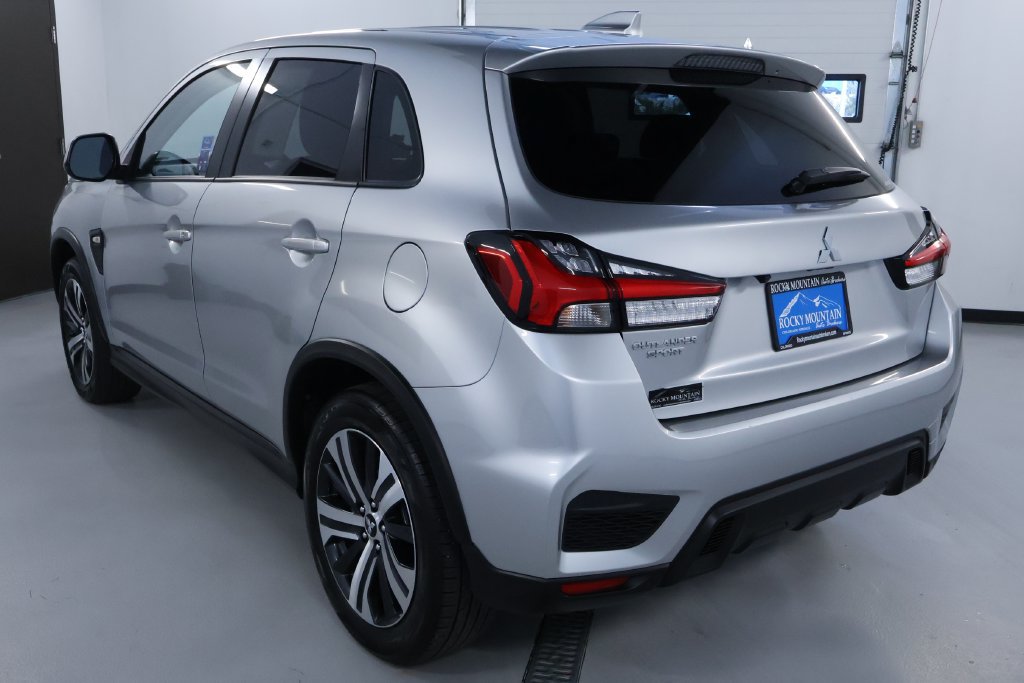 Used 2025 Mitsubishi Outlander Sport AWD image 5