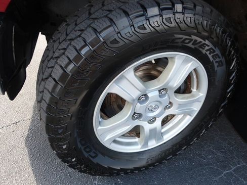 Used 2010 Toyota Tundra 4x4 Double Cab image 40