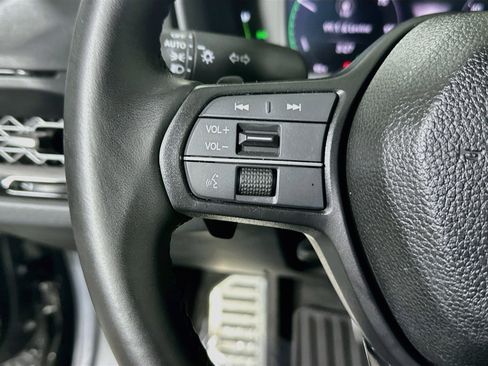 Used 2025 Honda Accord Sport image 16
