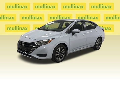 Used 2025 Nissan Versa SV w/ Trunk Package FWD image 8