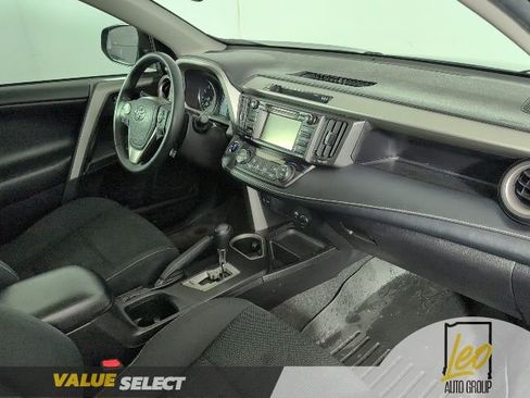 Used 2018 Toyota RAV4 XLE FWD image 11