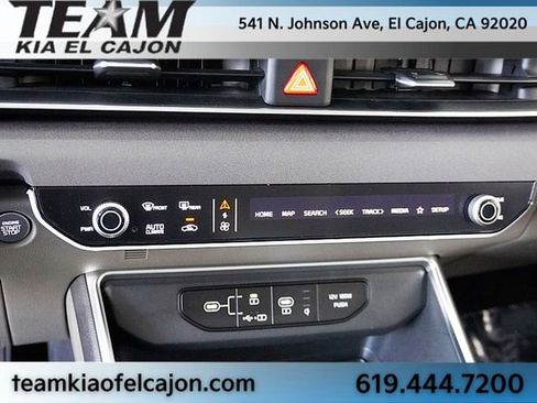 Certified 2025 Kia Carnival EX FWD image 29