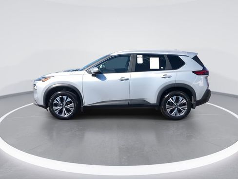Used 2023 Nissan Rogue SV w/ SV Premium B Package image 5