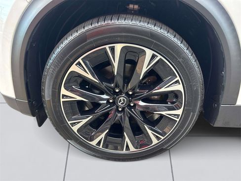 Used 2024 MAZDA CX-90 Plug-In Hybrid w/ Premium Pkg image 8