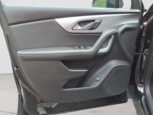 Used 2024 Chevrolet Blazer LT w/ LPO, Black Grille Bar Package FWD image 19