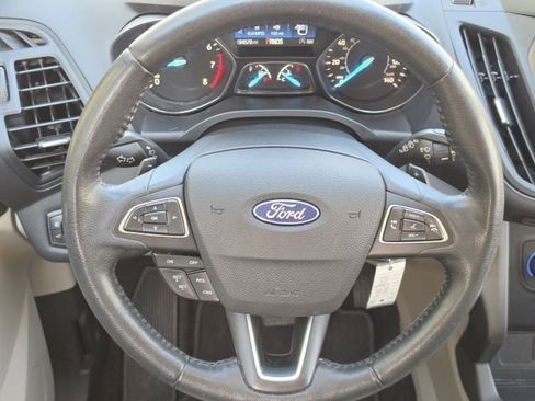Used 2017 Ford Escape SE w/ SE Leather Comfort Package FWD image 15