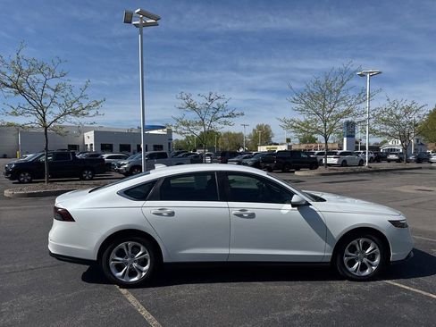 Certified 2023 Honda Accord LX image 3