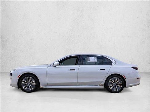 Certified 2024 BMW i7 xDrive60 RWD image 8
