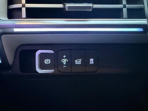 Used 2025 Hyundai Santa Fe Calligraphy image 21