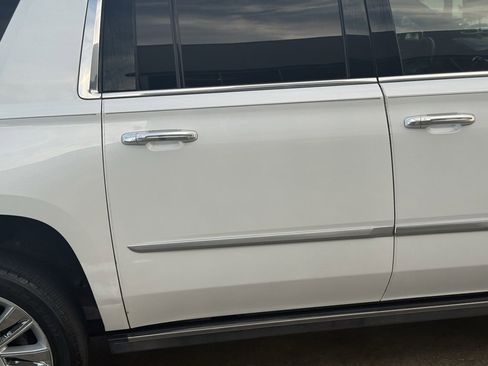 Used 2018 Cadillac Escalade ESV Platinum image 9