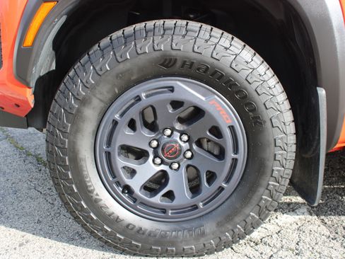 Used 2025 Nissan Frontier PRO-4X w/ Pro Premium Package AWD/4WD image 29