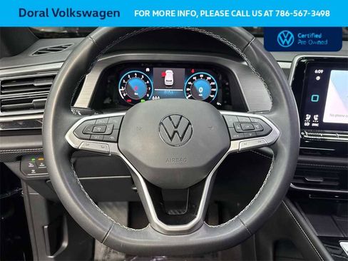 Certified 2024 Volkswagen Atlas Cross Sport SE w/ Panoramic Sunroof Package image 15