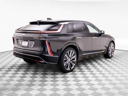 Certified 2025 Cadillac Lyriq Luxury w/ LPO, Floor Liner Package image 6