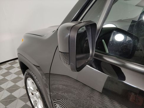 Used 2018 Jeep Renegade Latitude image 20