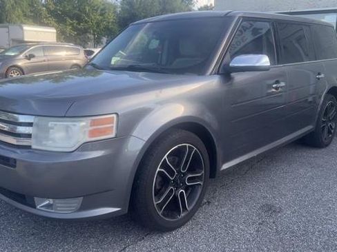 Used 2010 Ford Flex Limited AWD/4WD image 3
