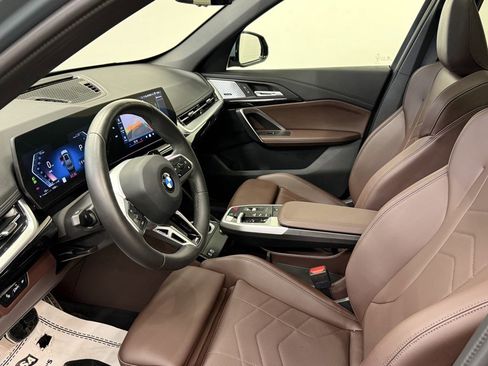 Used 2025 BMW X1 xDrive28i w/ M Sport Package AWD/4WD image 6