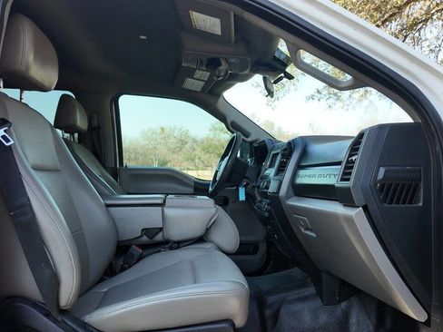 Used 2020 Ford F250 XL w/ Power Equipment Group image 16