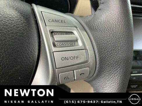 Used 2016 Nissan Rogue SL w/ SL Premium Package FWD image 40