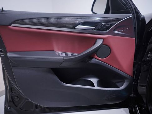 Used 2024 BMW X4 M40i w/ Premium Package image 16