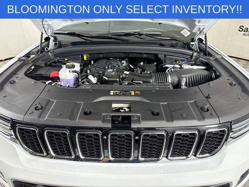 New 2025 Jeep Grand Cherokee L Overland w/ Trailer Tow Package image 32