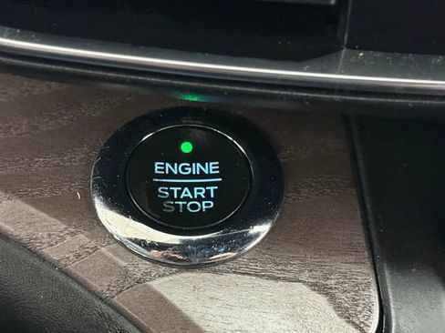 Certified 2020 Ford Explorer Platinum w/ Premium Technology Package image 29