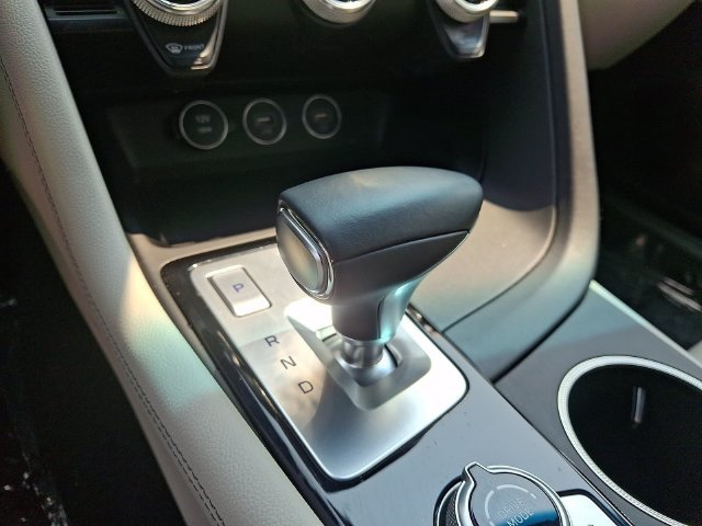 Used 2023 Genesis G70 2.0T RWD image 16