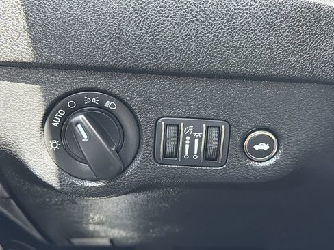 Used 2020 Dodge Charger SXT RWD image 24