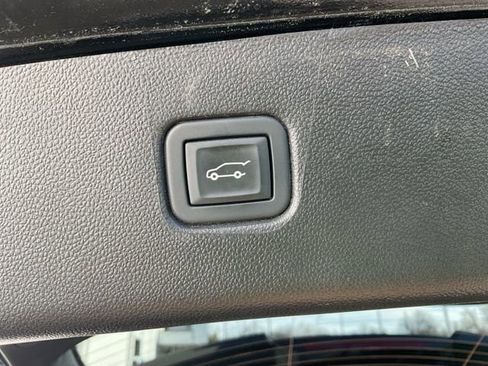 Used 2024 Chevrolet Blazer LT w/ Convenience Package image 8