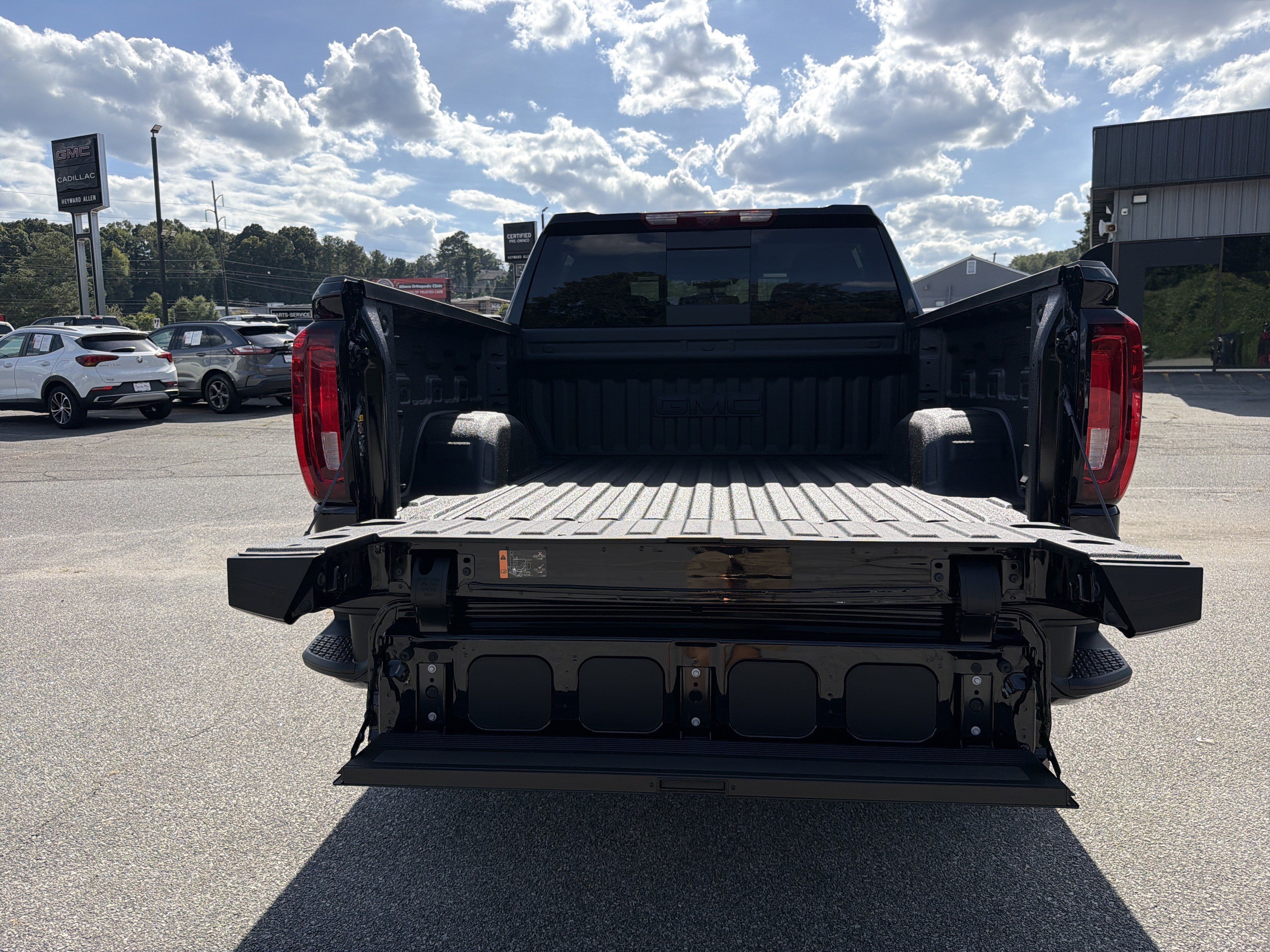 New 2026 GMC Sierra 1500 AT4 w/ AT4 Premium Package AWD/4WD image 19