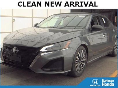 Used 2024 Nissan Altima 2.5 SV