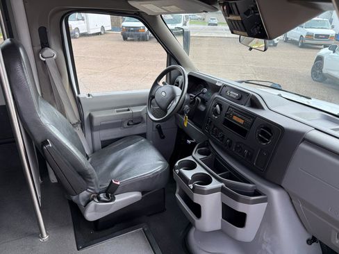 Used 2013 Ford E-350 and Econoline 350 Super Duty w/ Shuttle Bus Prep Pkg RWD image 7