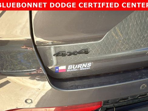 Used 2023 Jeep Grand Cherokee Altitude image 9