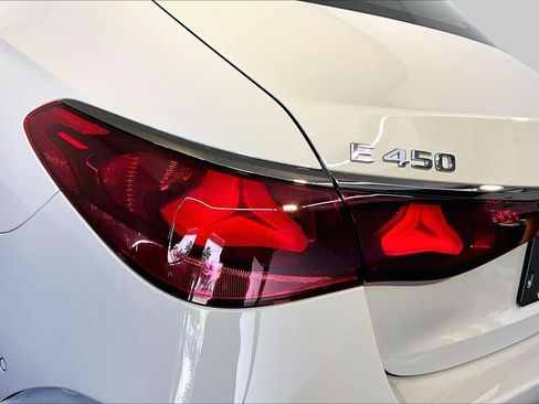 New 2027 Mercedes-Benz E 450 4MATIC Sedan image 5